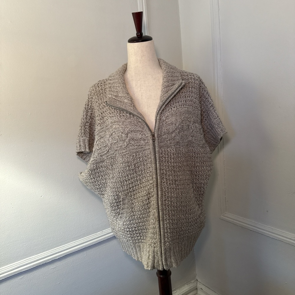 United States Sweaters Light Gray Zip-Up Poncho